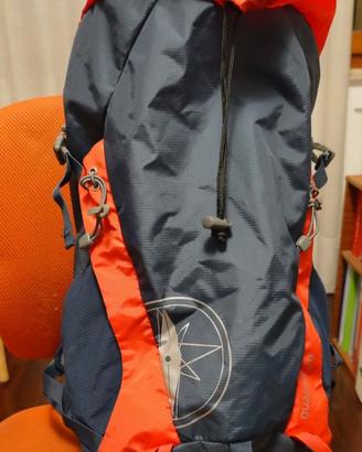 Zaino da montagna marca DF Sport