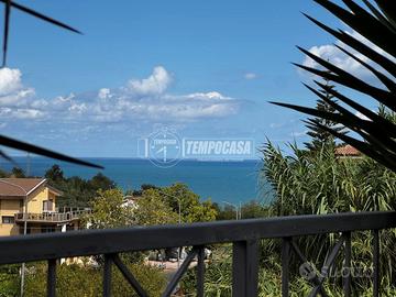 TRILOCALE VISTA MARE CON GARAGE