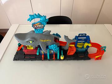 Hotwheels ultra car wash