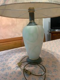 Lampada da tavolo vintage in vetro satinato