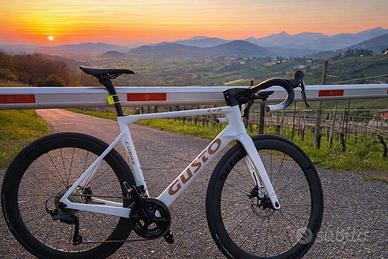 Gusto cobra con magene c606