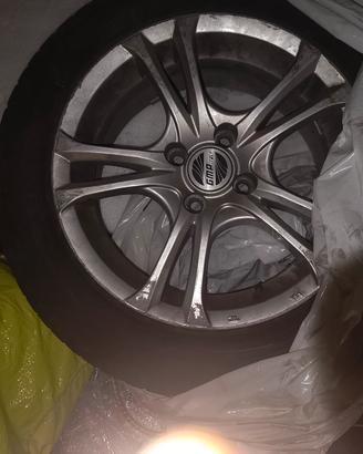 4 ruote con cerchi in lega +pneumatici l175 65 R15