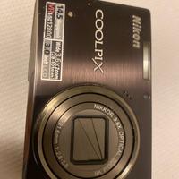 Macchina fotografica compatta Nikon Coolpix