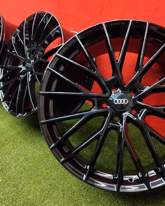 Cerchi Audi A5 A6 A7 A8 SQ2 Q3 Q4 Q5 Q7 Q8 RS R21
