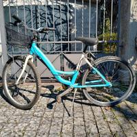 Bici MTB donna con cestino