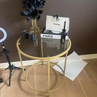 Due tavolini rotondi 50€