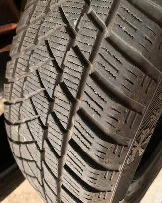 GOMME ANTINEVE 185/60 R15 88T WINTERPRO