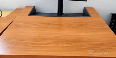 scrivania desk  studio registrazione