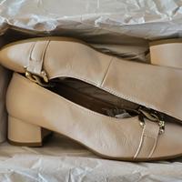 Scarpe in pelle pari al nuovo