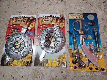 armi/ spade giocattolo 