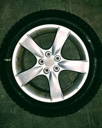 4 Cerchi da 16 Subaru, completi di gomme termiche