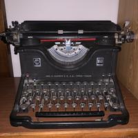 Macchina da scrivere Olivetti M40 Vintage