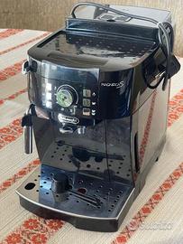 macchina caffè delonghi