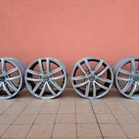 Cerchi in Lega Golf 8- R17