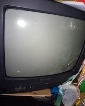 Televisione Hitachi funzionante con decoder