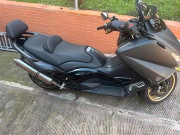 Tmax 530 2013 blackmax abs