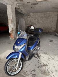 Piaggio Beverly 250 + bauletto 40 lit + parabrezza