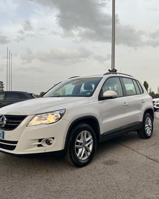 VOLKSWAGEN Tiguan 2.0 TDI 4MOTION Sport & Style