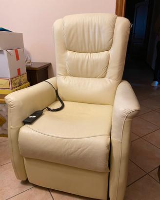 Poltrona in pelle relax elettrica