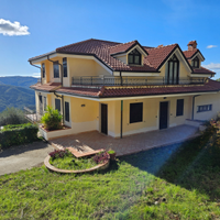 VILLA su 3 livelli