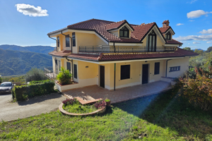 VILLA su 3 livelli