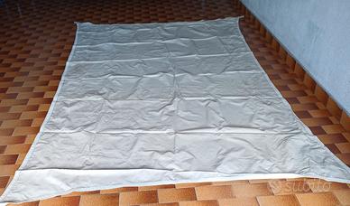 Telo ombreggiate e impermeabile occhiellato