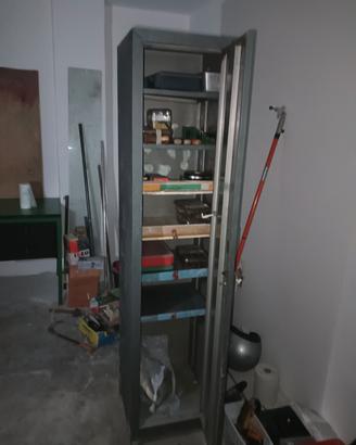 armadietto scaffale 