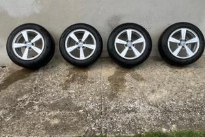 Cerchi in lega Volvo V40 con pneumatici invernali