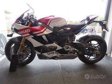 Ducati Panigale V4 Tricolore