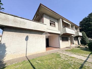 VILLA SINGOLA A CREAZZO