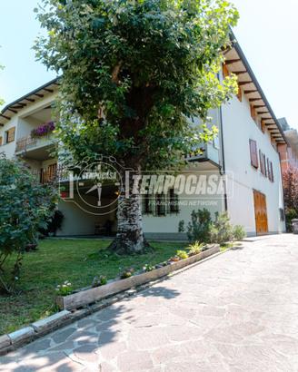SPLENDIDA VILLA BIFAMILIARE!