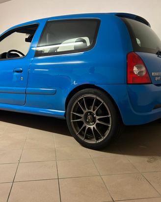 Clio RS 2000 16v phase 2  182 CV
