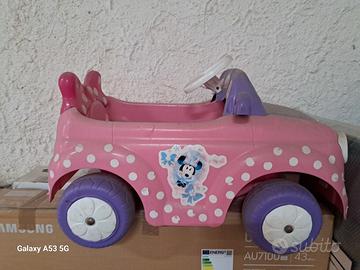 Auto Minnie elettrica 