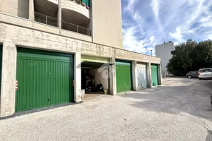 BOX A TRIESTE
