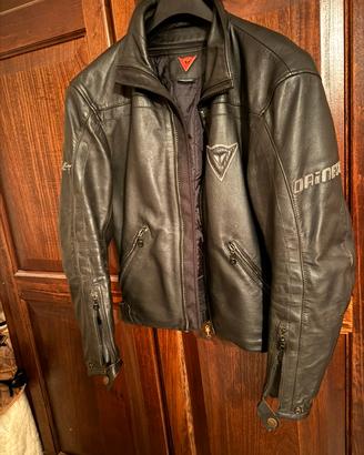 Giubbotto Dainese in pelle per moto. tg 48