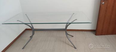 Tavolo in vetro