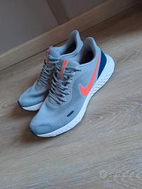 Nike Air Revolution 