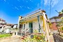casa-semi-indipendente-con-giardino-e-cortile-priv