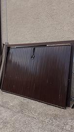 Porta basculante per garage