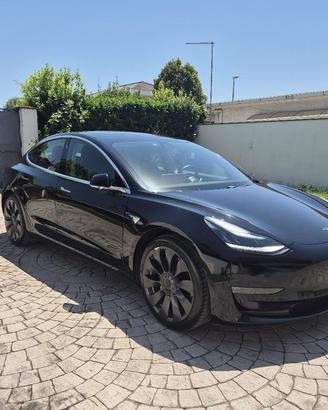Tesla Model 3 Dual motor long range AWD