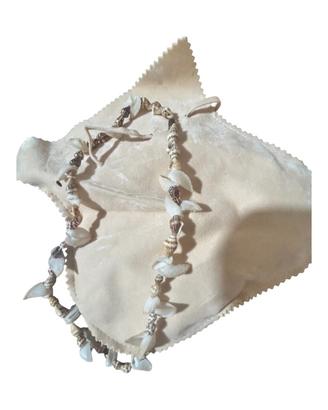 Collana in conchiglie naturali originale di Bora B