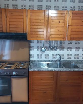 Mobili artigianali Cucina in legno di pino