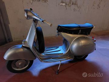 Vespa d'epoca GS150 del 1959