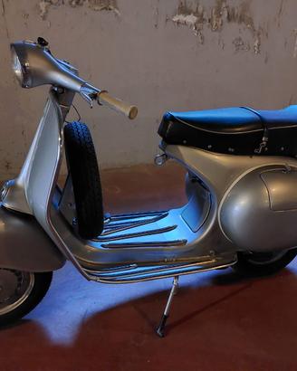 Vespa d'epoca GS150 del 1959
