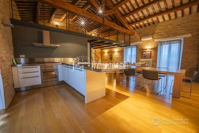 Loft moderno con ascensore a Villa San Filippo!