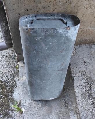 Bidone tanica vintage vecchia militare