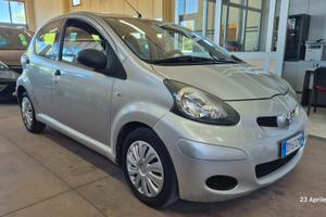 Toyota Aygo 1.0 12V VVT-i 5 porte Sol
