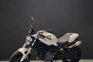 Ducati Monster 696