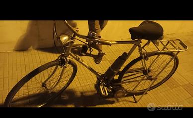 bicicletta d'epoca a motore 