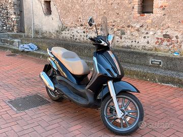 Scooter Piaggio Beverly 300